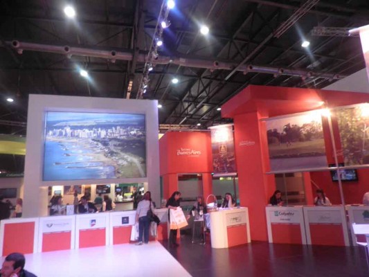 Stand de la Provincia de Buenos Aires en la Fit 