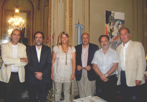 (izq.a derecha) Jorge Coscia, secretario de Cultura de la Nación, y Cecilia Luberriaga, Ministro de Turismo y las Culturas de San Luis