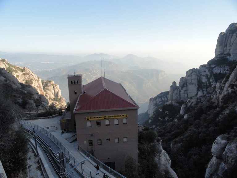 Macizo de Montserrat - Créditos: Caminos Culturales